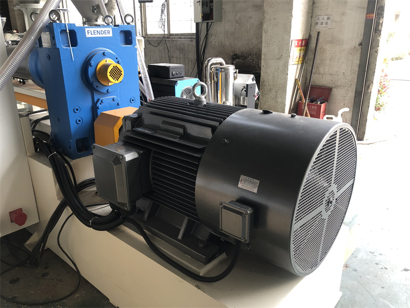 Co-extrusion extruder (3)